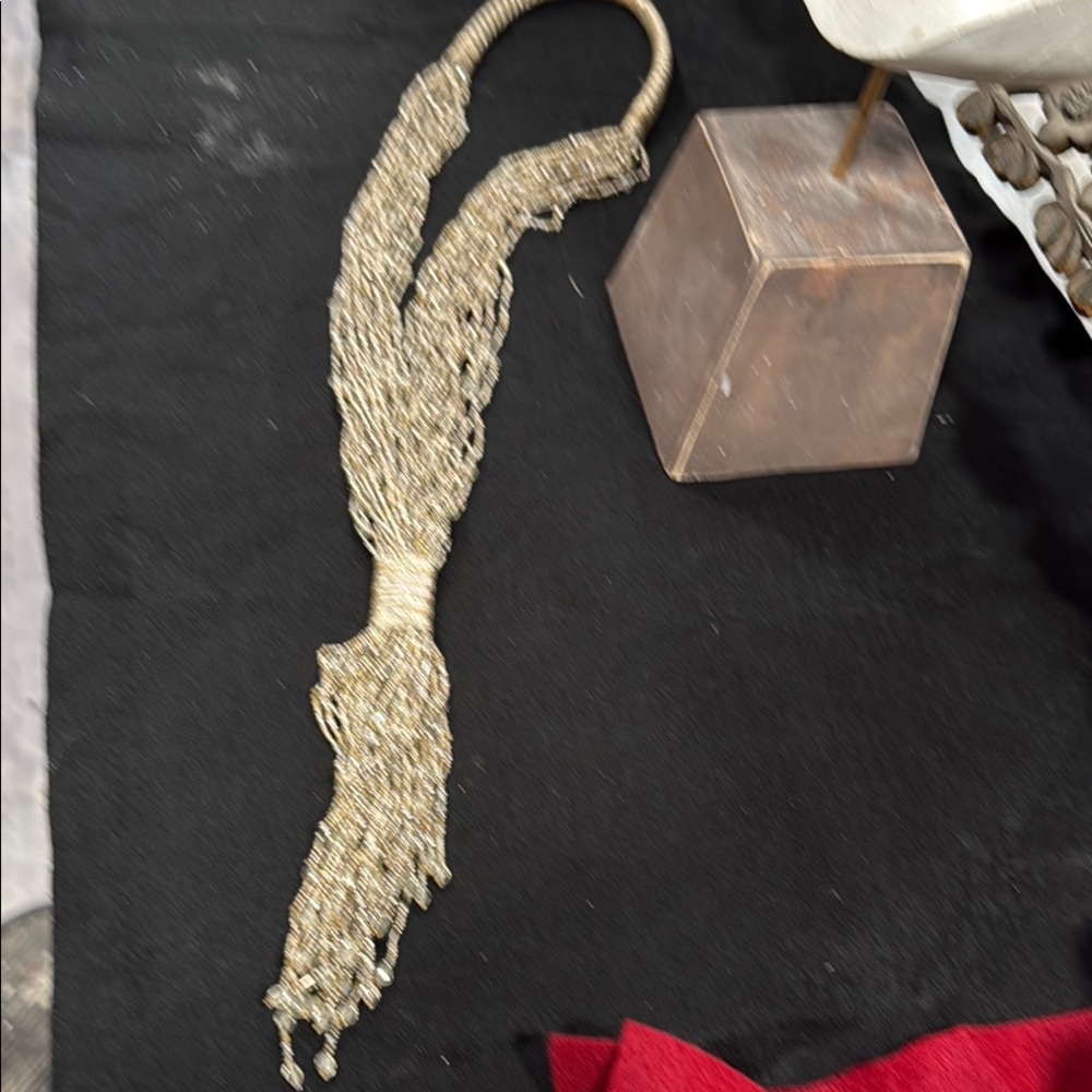 Elegant Gold Braided Necklace